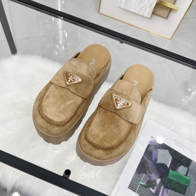 Pra*a slippers